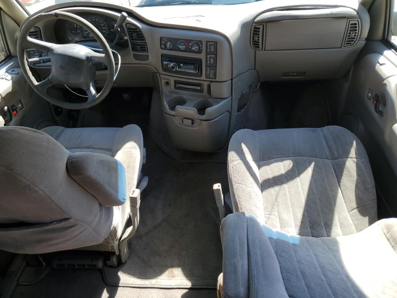 1999 Chevrolet Astro VIN 1GNDM19W2XB128376 Copart auction photo, side / front end damage thumbnail 8