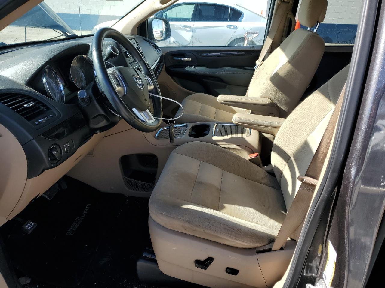 2016 Dodge Caravan VIN 2C4RDGCG2GR318263 Copart auction photo, rear end damage thumbnail 7