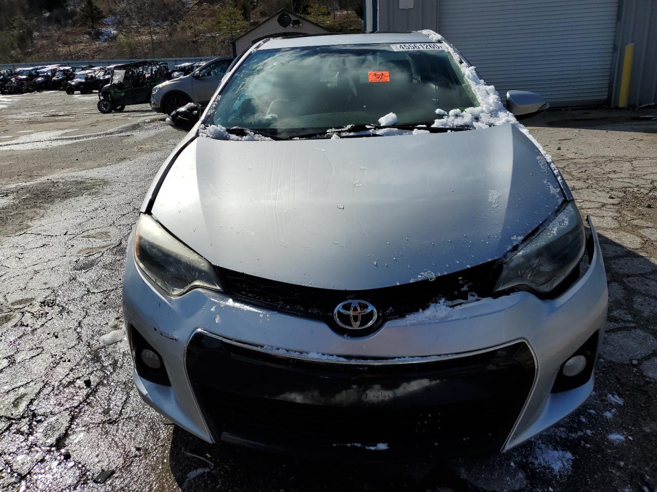 2015 Toyota Corolla VIN 2T1BURHE1FC255417 Copart auction photo, side / front end damage thumbnail 5