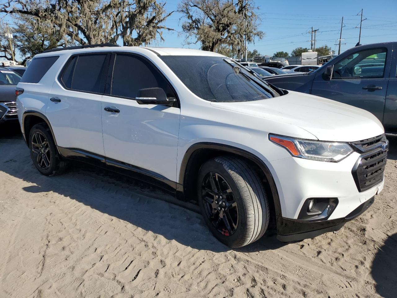 2018 Chevrolet Traverse VIN 1GNEVJKW4JJ106906 Copart auction photo, front end damage thumbnail 4