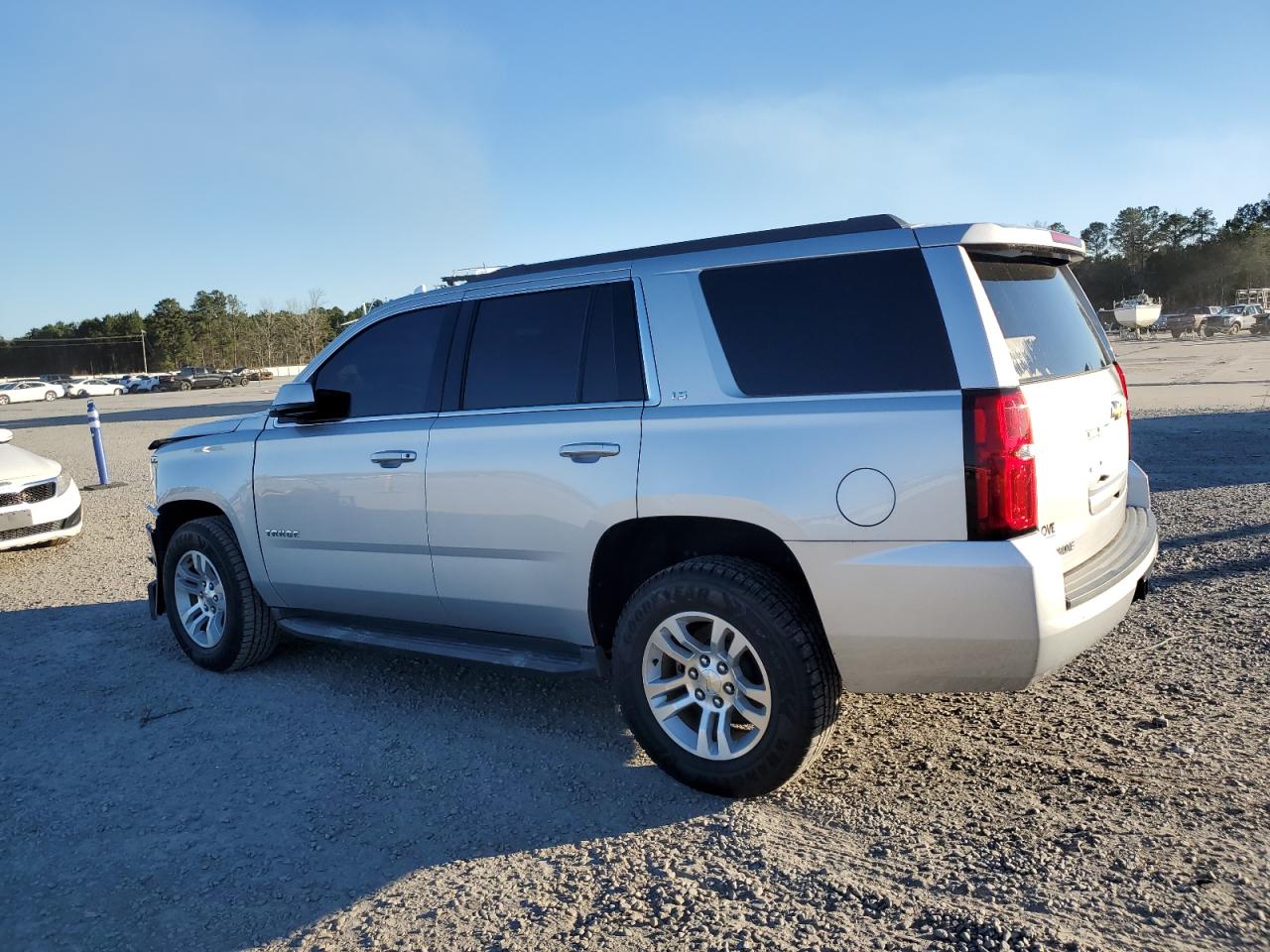 2015 Chevrolet Tahoe VIN 1GNSCAKC1FR643336 Copart auction photo, front end damage thumbnail 2