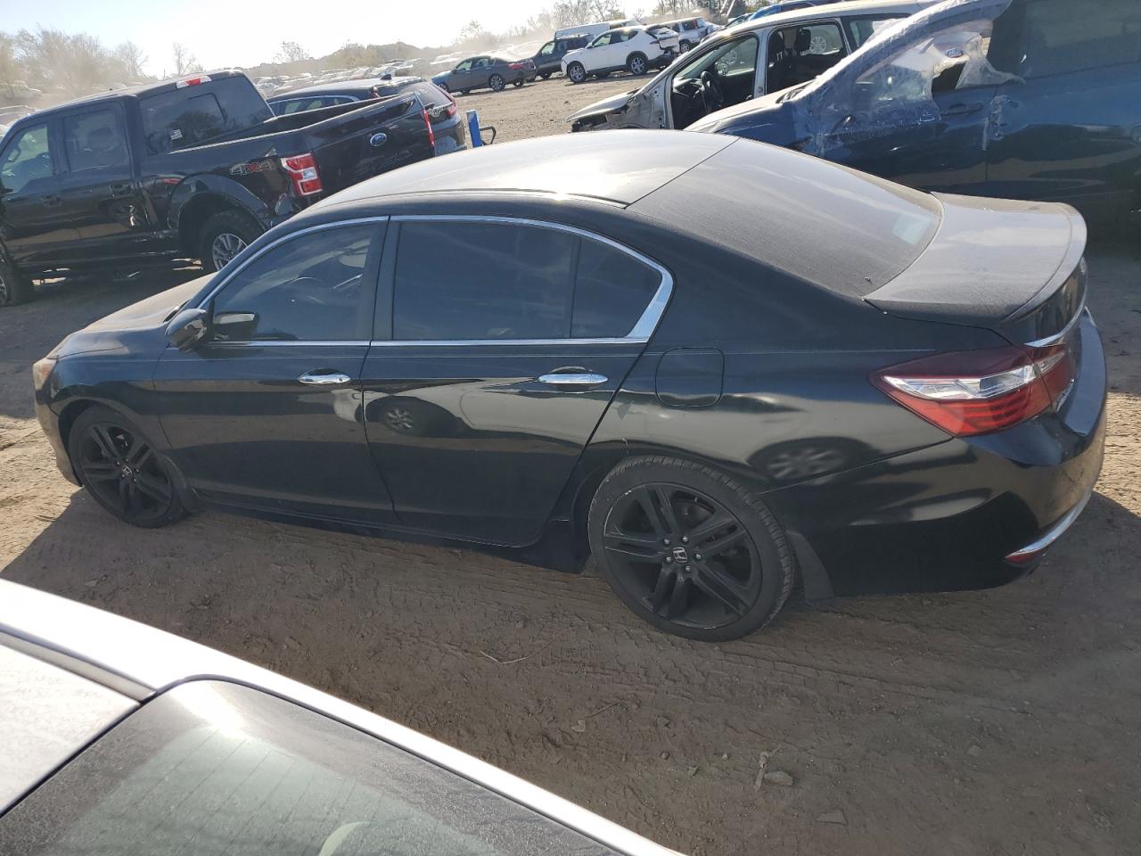 2017 Honda Accord VIN 1HGCR2F53HA176209 Copart auction photo, front end / minor dent/scratches damage thumbnail 2