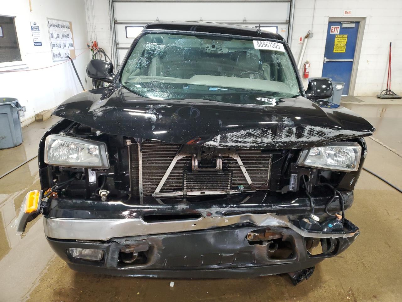 2006 Chevrolet Silverado VIN 2GCEK19B361320100 Copart auction photo, front end / side damage thumbnail 5