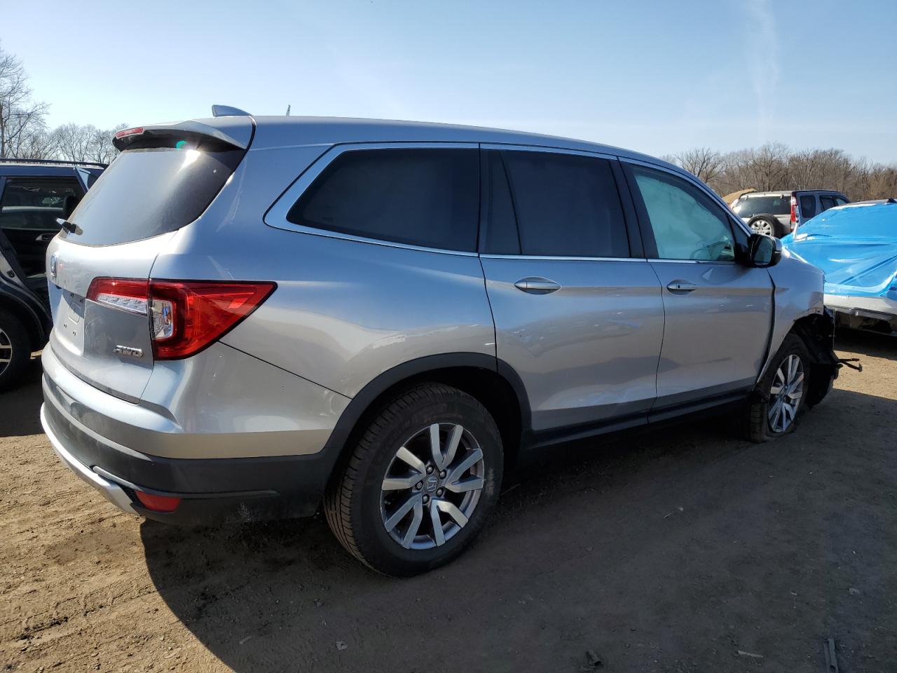 2021 Honda Pilot VIN 5FNYF6H35MB029102 Copart auction photo, front end / side damage thumbnail 3