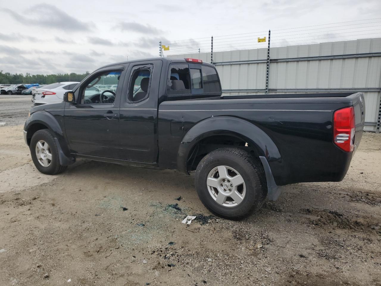 2007 Nissan Navara (Frontier) VIN 1N6AD06W27C434723 Copart auction photo, vandalism damage thumbnail 2
