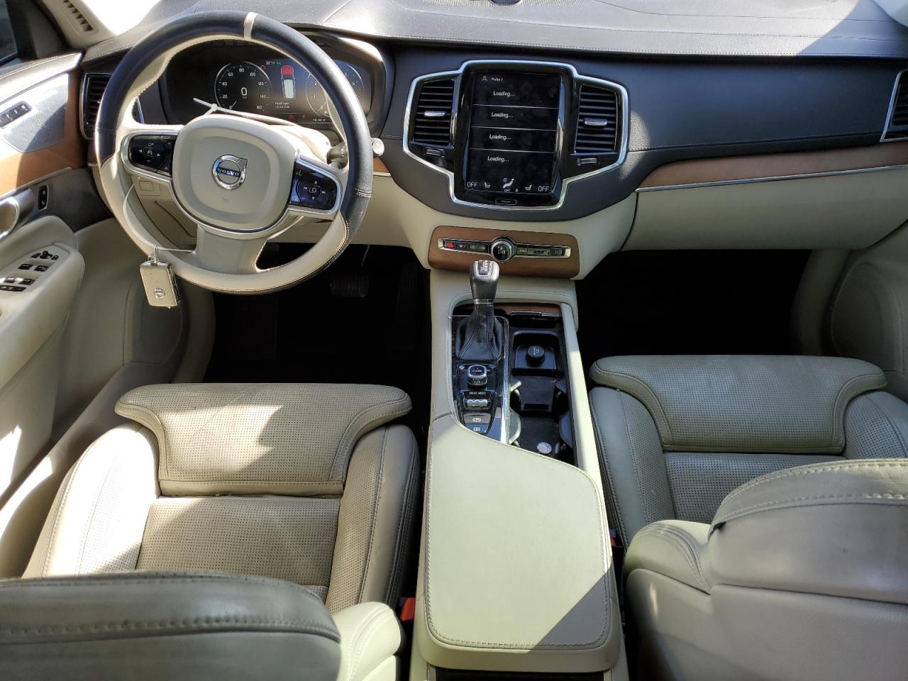 2017 Volvo XC90 VIN YV4A22PL1H1172423 Copart auction photo, front end / side damage thumbnail 8