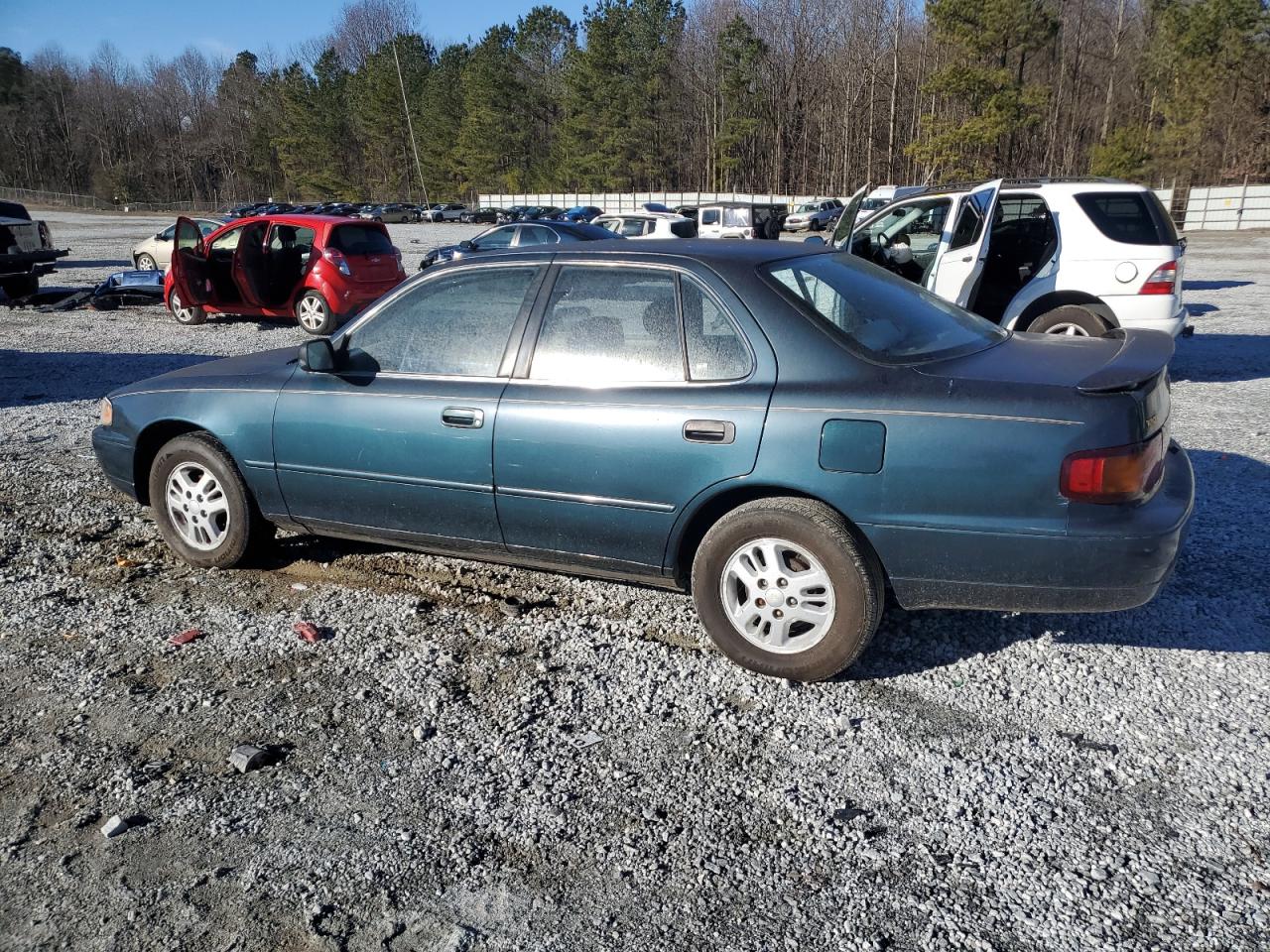 1996 Toyota Camry VIN JT2BG12K3T0406294 Copart auction photo, front end damage thumbnail 2