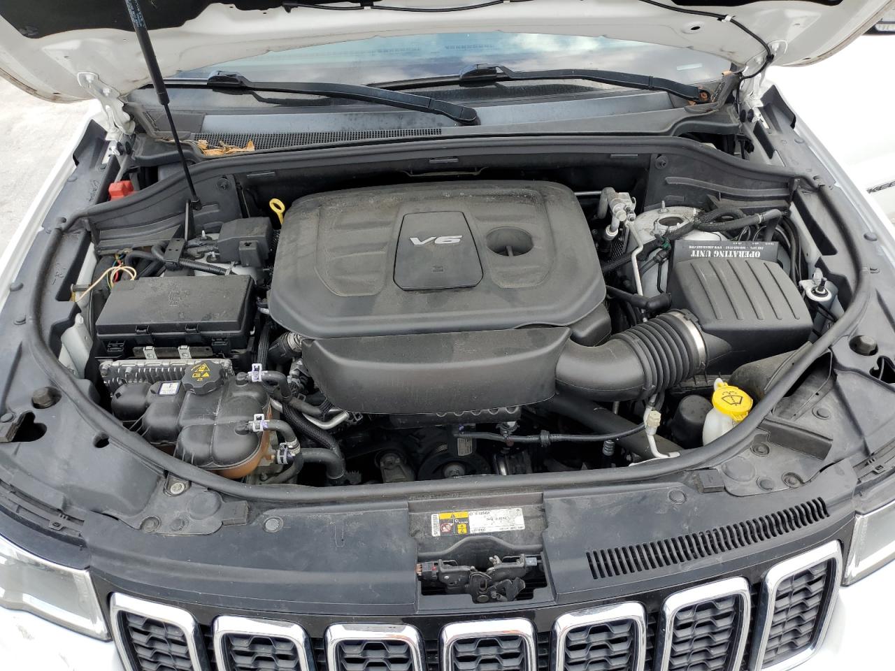 2017 Jeep Grand Cherokee VIN 1C4RJFBG0HC803127 Copart auction photo, rear end / minor dent/scratches damage thumbnail 12