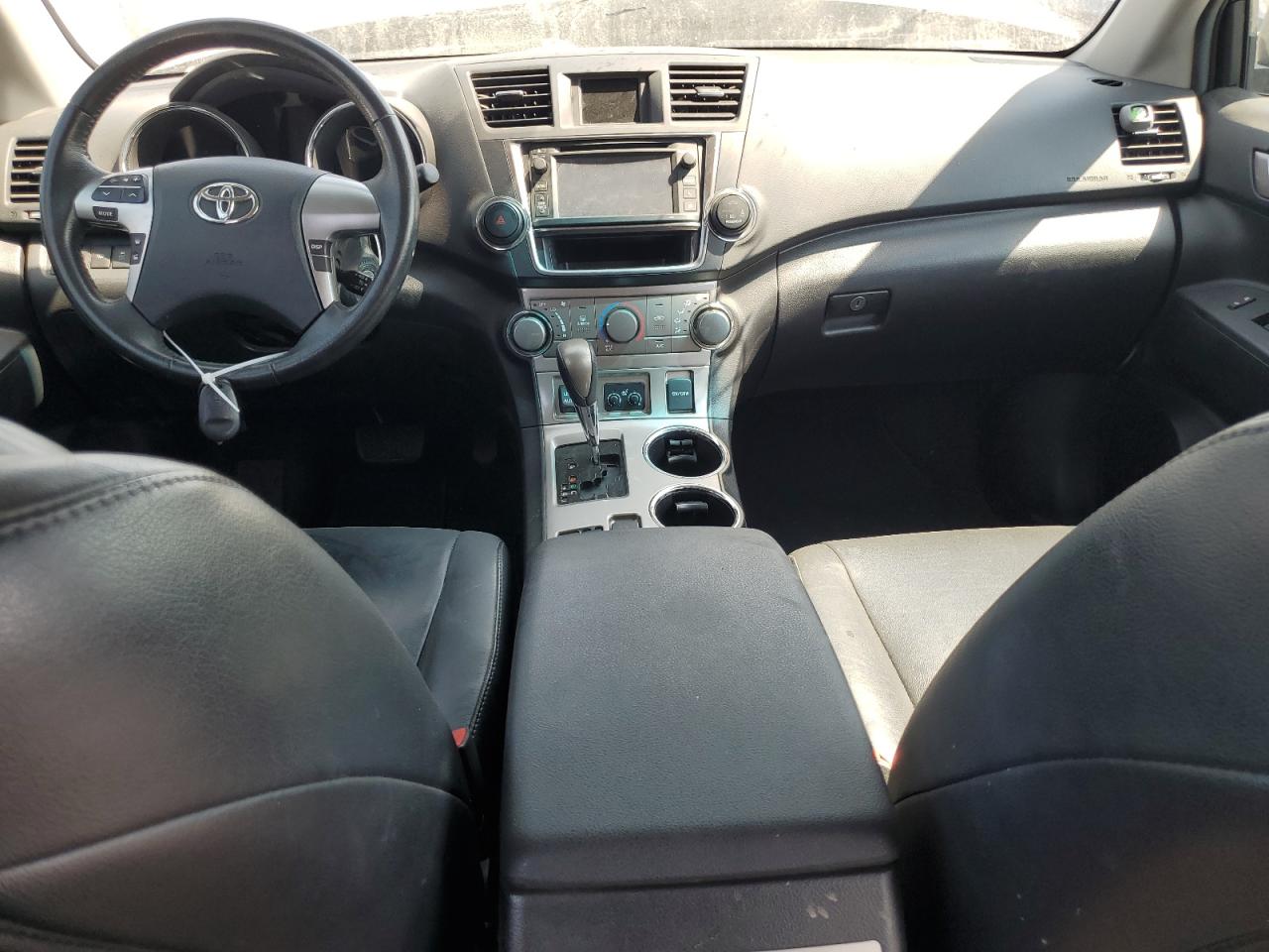 2013 Toyota Highlander VIN 5TDBK3EH8DS216412 Copart auction photo, front end damage thumbnail 8