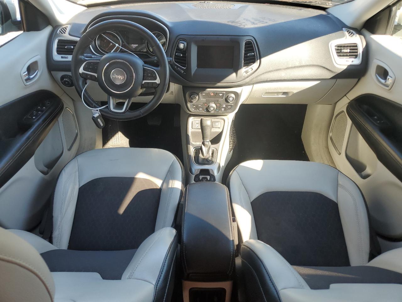 2019 Jeep Compass VIN 3C4NJCBB0KT651914 Copart auction photo, front end damage thumbnail 8