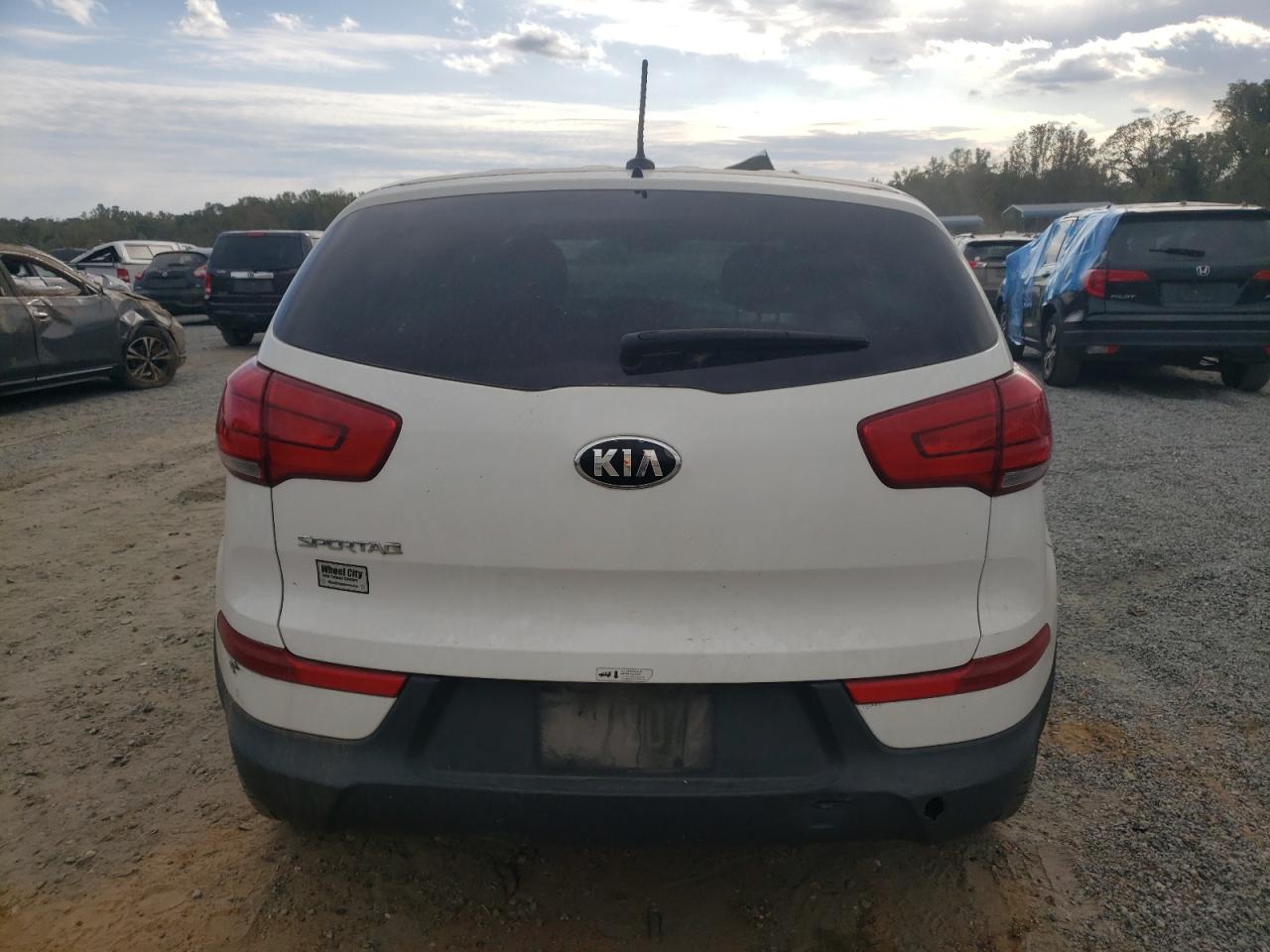 2016 KIA Sportage VIN KNDPB3AC0G7858069 Copart auction photo, front end / side damage thumbnail 6