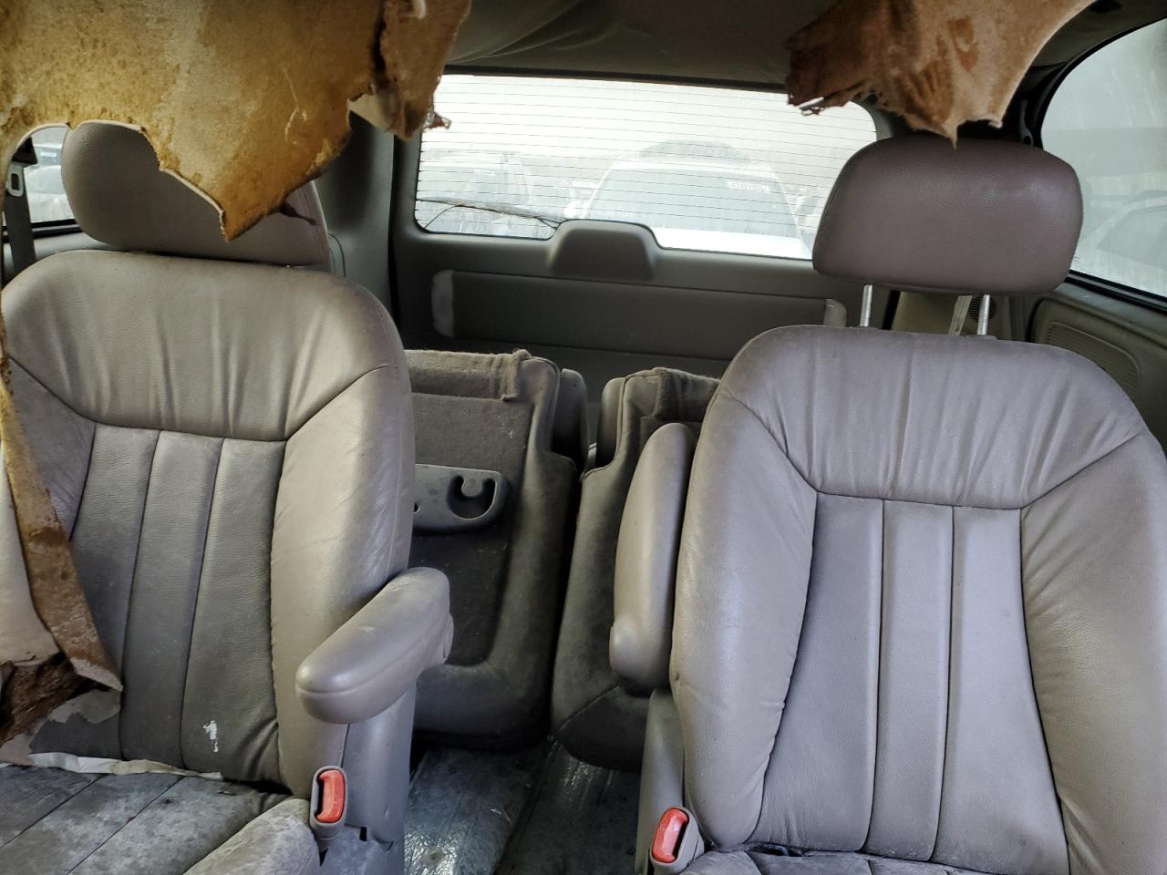 2001 Chrysler Town & Country VIN 2C8GP54L71R217272 Copart auction photo, burn damage thumbnail 10