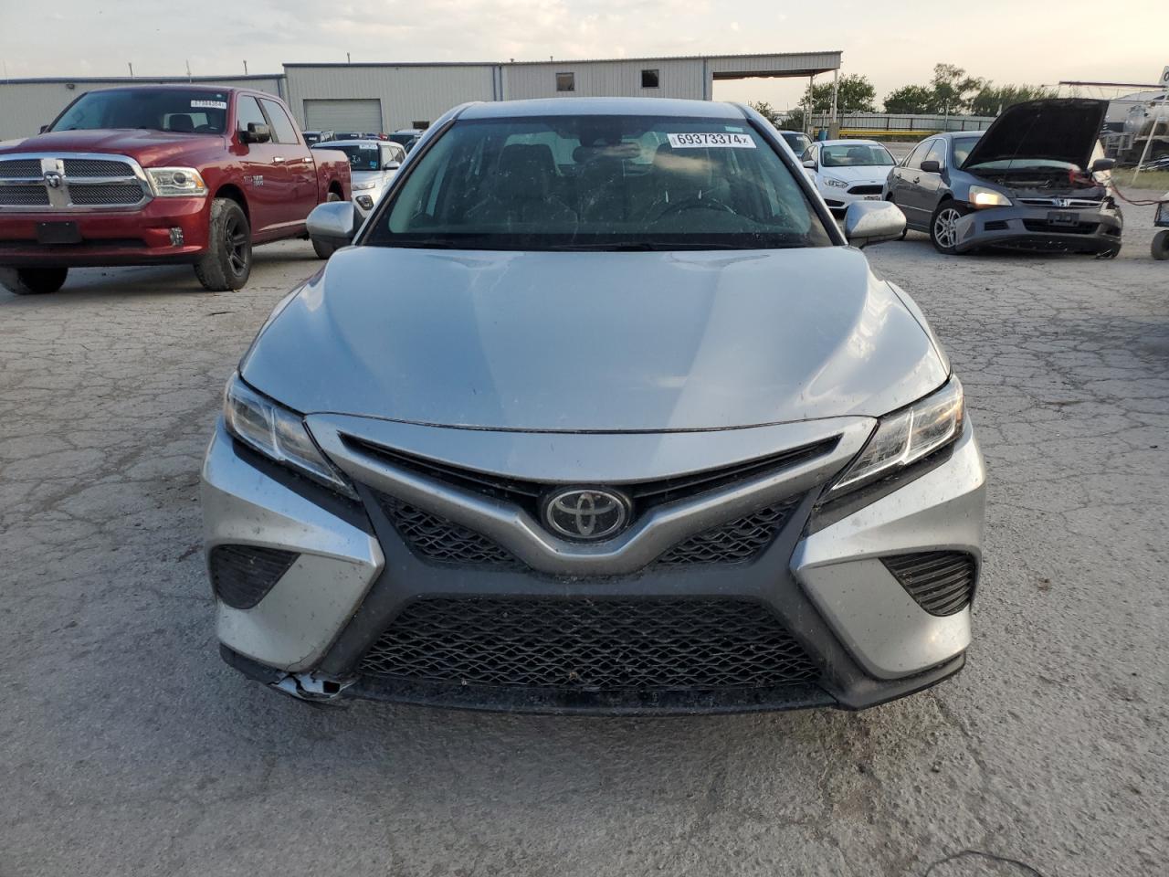 2020 Toyota Camry VIN 4T1G11AK0LU358824 Copart auction photo, front end / minor dent/scratches damage thumbnail 5