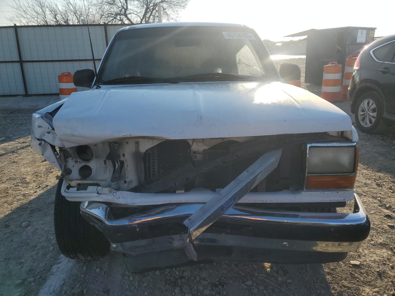 1994 Ford Explorer VIN 1FMDU32X1RUC49815 Copart auction photo, front end damage thumbnail 5