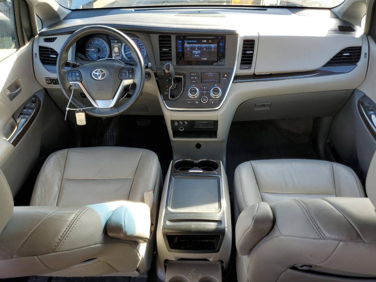 2015 Toyota Sienna VIN 5TDYK3DC9FS672793 Copart auction photo, all over damage thumbnail 8