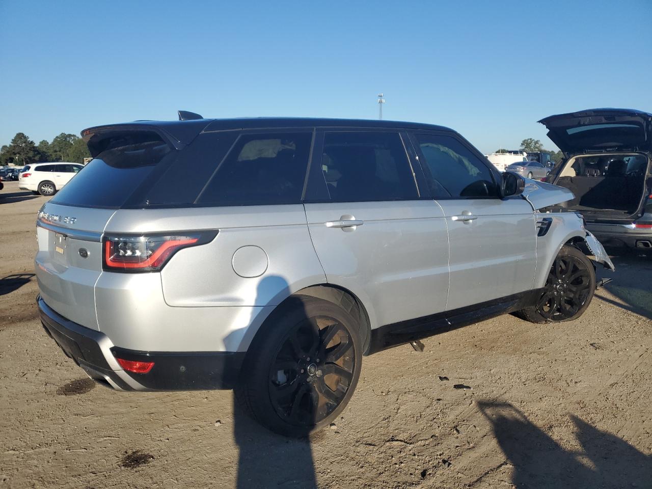2019 Land Rover Range Rover VIN SALWR2RK8KA826049 Copart auction photo, rollover damage thumbnail 3