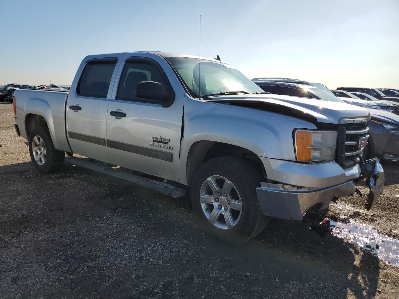 2013 GMC Sierra VIN 3GTP1UEA0DG285143 Copart auction photo, front end / minor dent/scratches damage thumbnail 4