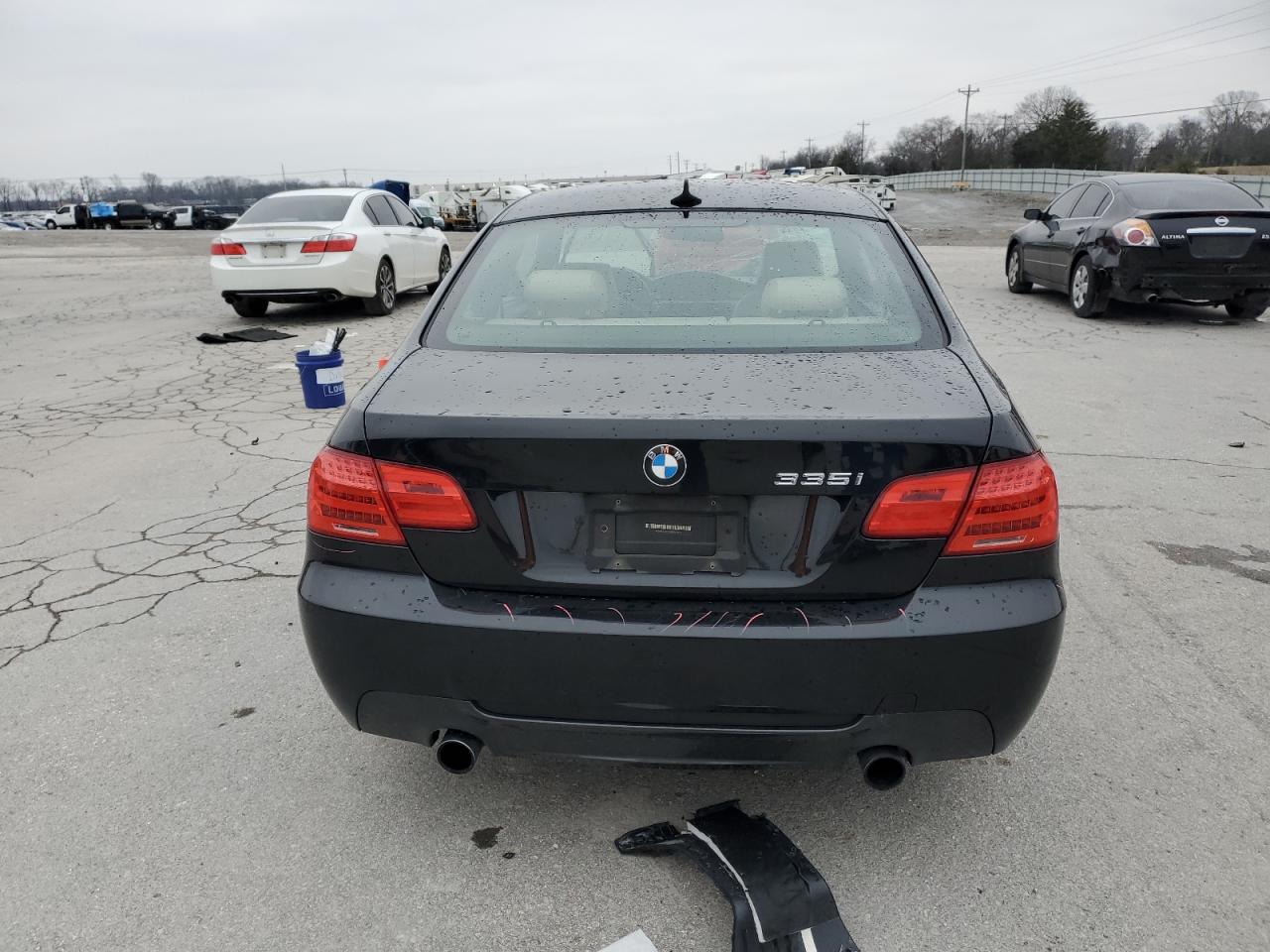 2011 BMW 3er VIN WBAKG7C50BE262821 Copart auction photo, front end damage thumbnail 6