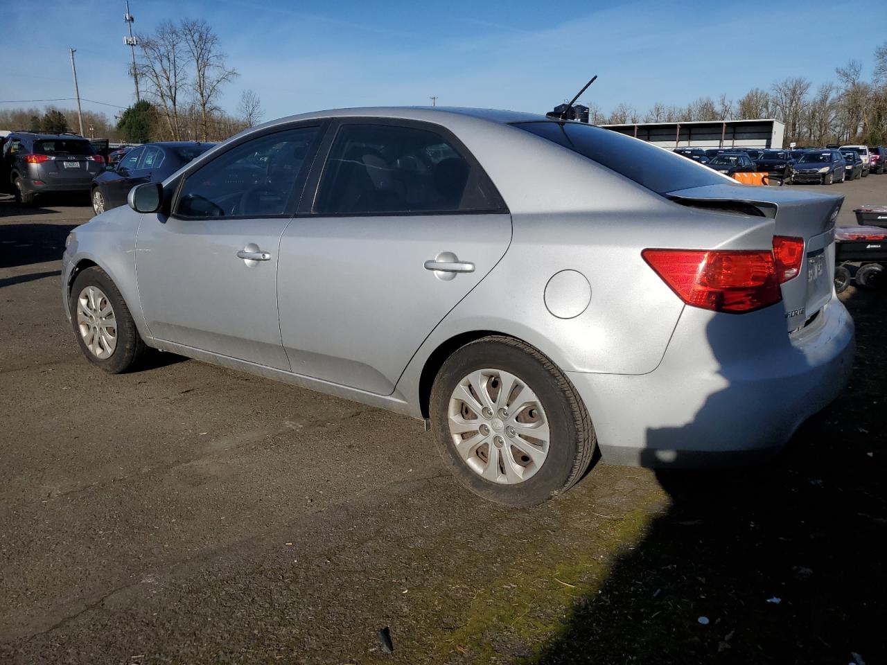 2010 KIA Forte VIN KNAFT4A27A5252581 Copart auction photo, rear end damage thumbnail 2