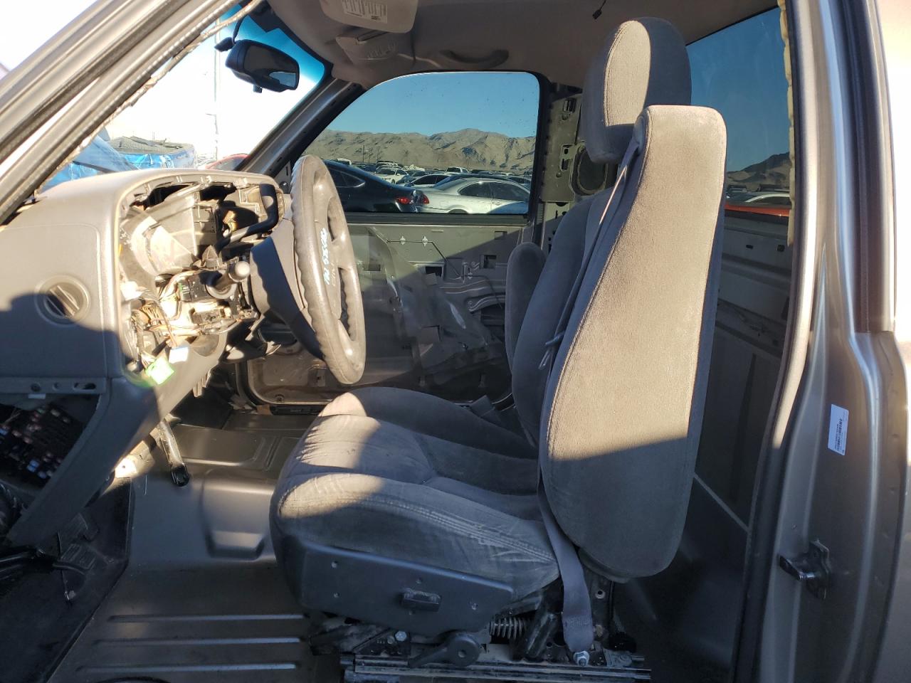 2003 GMC Sierra VIN 1GTEC14XX3Z344557 Copart auction photo, vandalism damage thumbnail 7