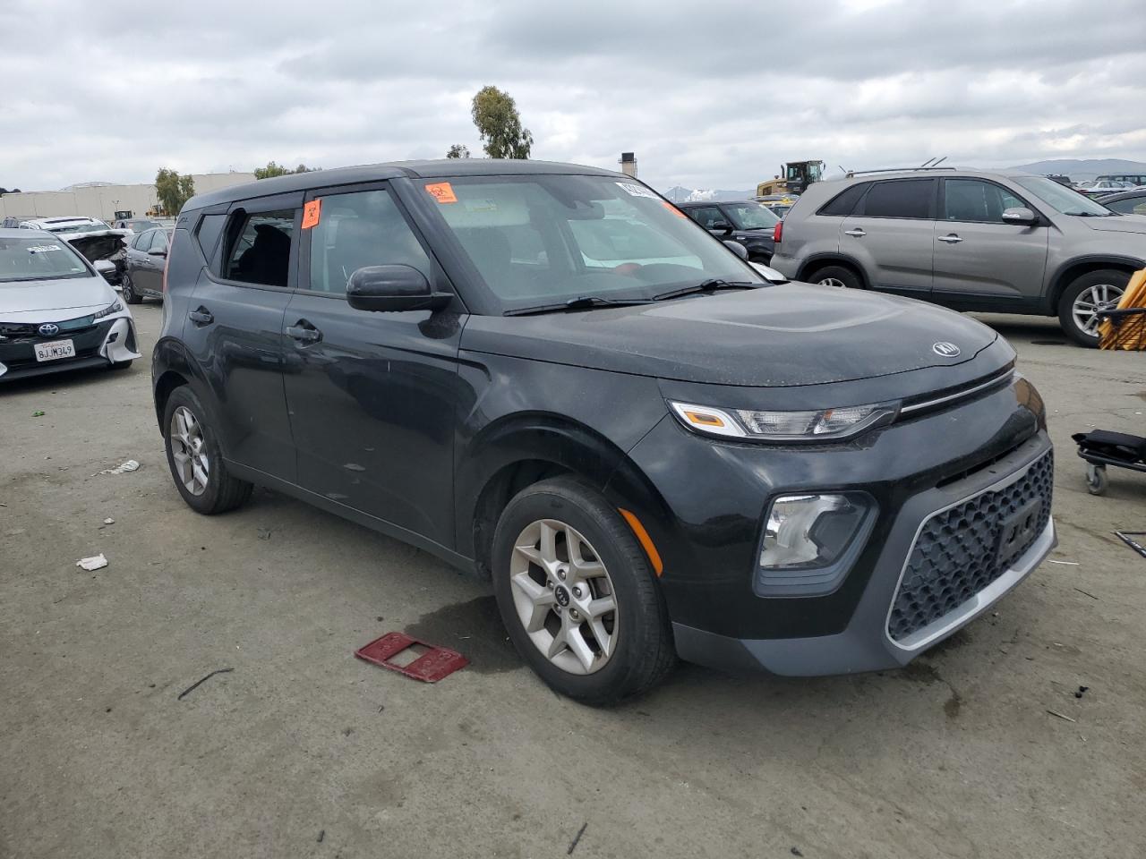 2020 KIA Soul VIN KNDJ23AU2L7058723 Copart auction photo, vandalism damage thumbnail 4