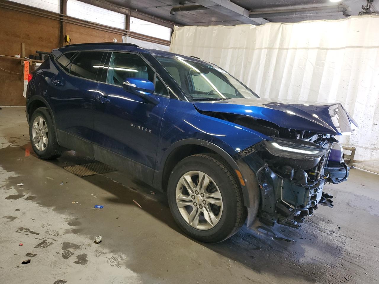 2022 Chevrolet Blazer VIN 3GNKBJRS7NS140034 Copart auction photo, front end / side damage thumbnail 4