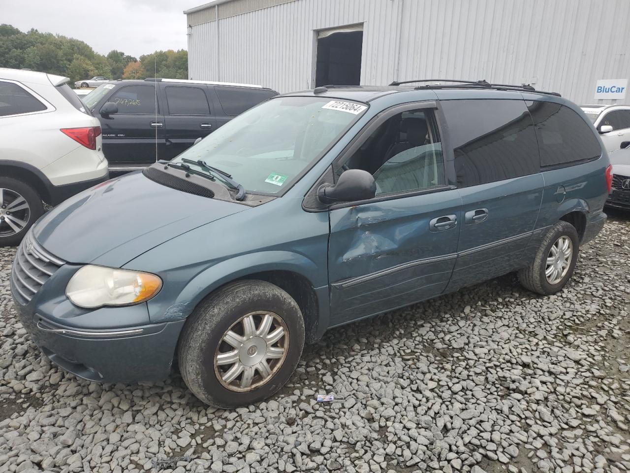 2005 Chrysler Town & Country VIN 2C4GP54LX5R563307