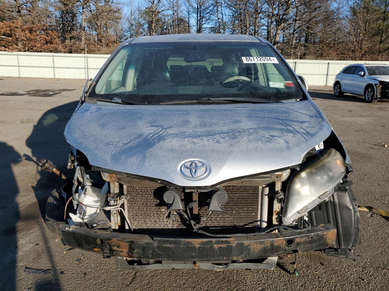 2013 Toyota Sienna VIN 5TDXK3DC0DS362444 Copart auction photo, front end / rear end damage thumbnail 5