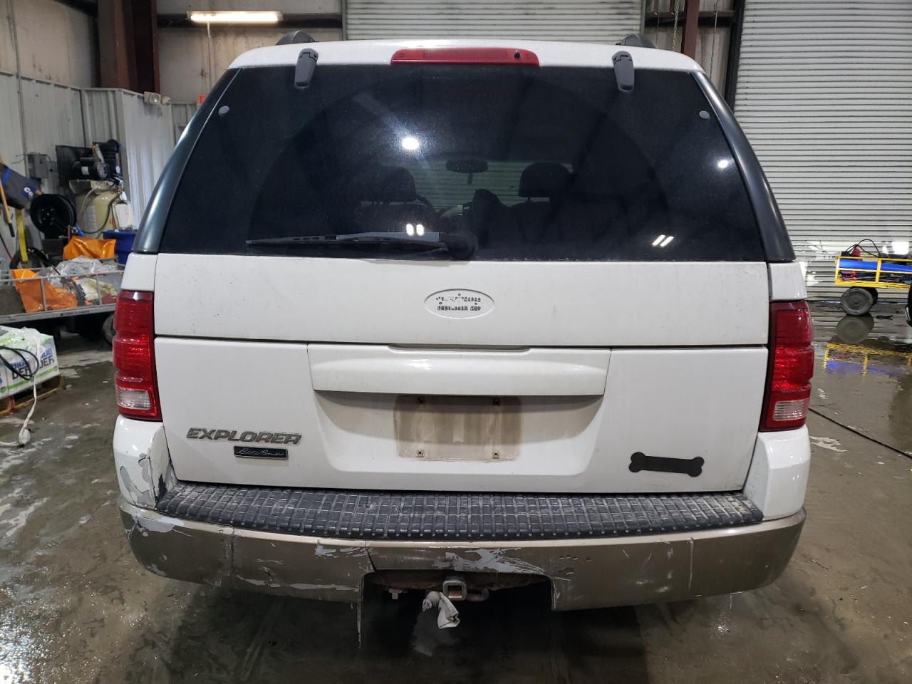 2002 Ford Explorer VIN 1FMZU74E62UB27417 Copart auction photo, front end / minor dent/scratches damage thumbnail 6