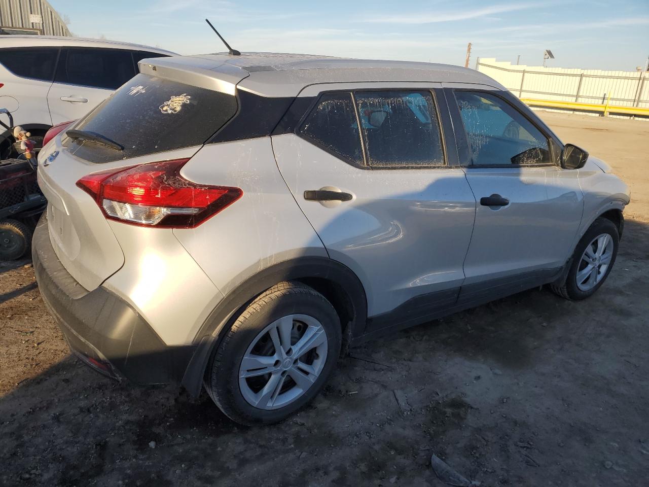 2019 Nissan Kicks VIN 3N1CP5CU8KL523425 Copart auction photo, front end / side damage thumbnail 3