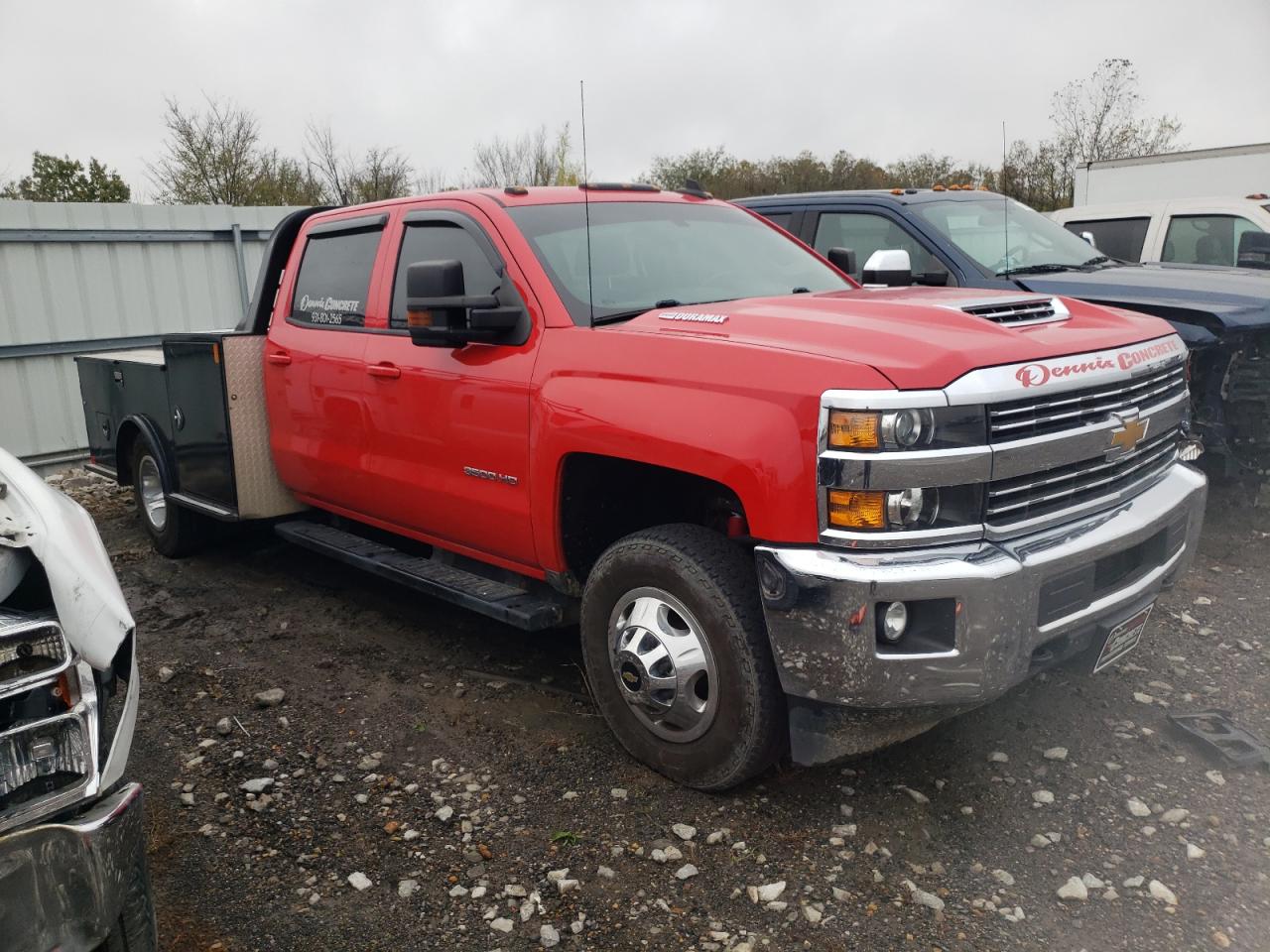 2018 Chevrolet Silverado VIN 1GB4KZCYXJF127732 Copart auction photo, side / front end damage thumbnail 4