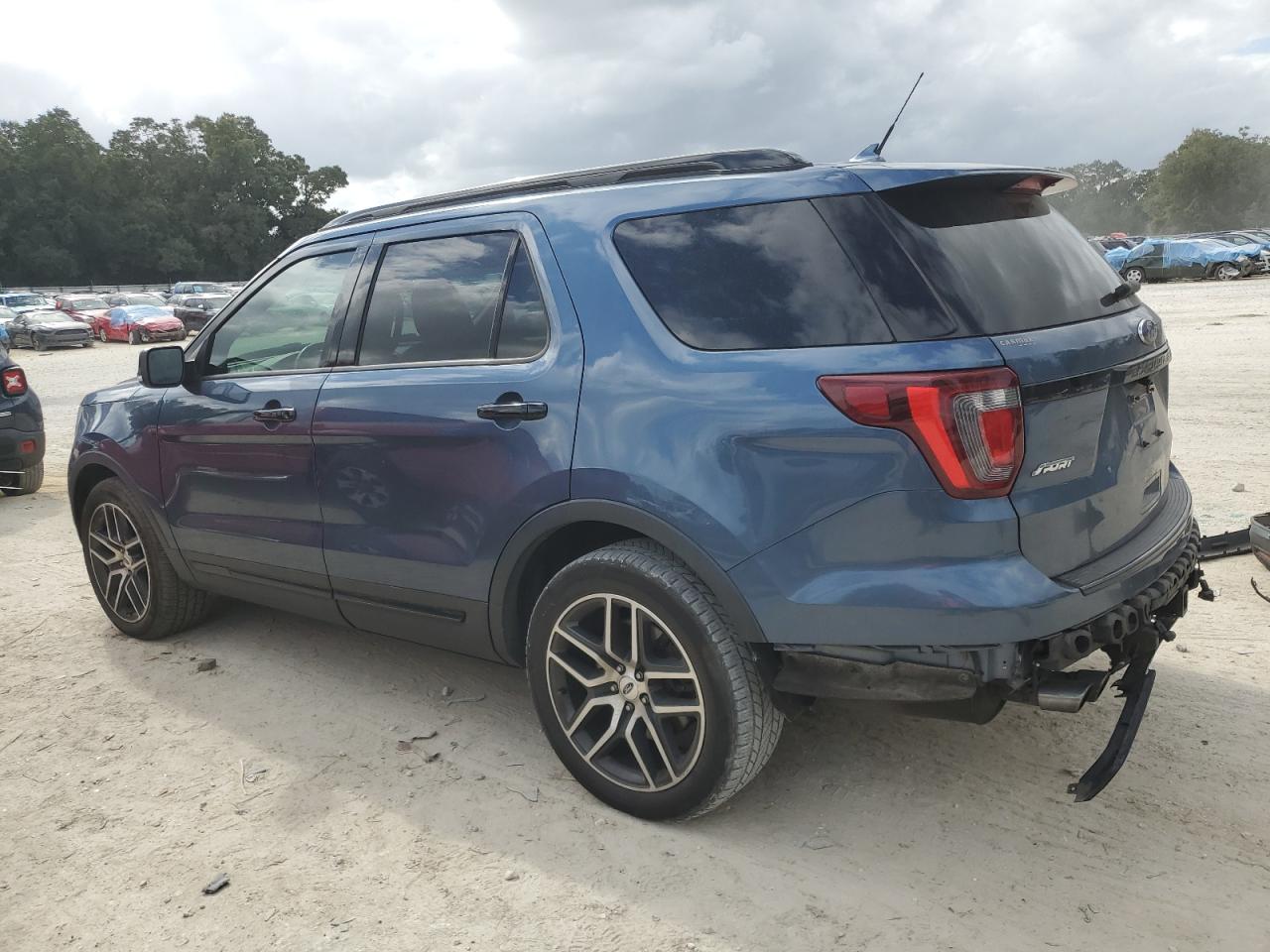 2018 Ford Explorer VIN 1FM5K8GT6JGB27192 Copart auction photo, rear end / minor dent/scratches damage thumbnail 2