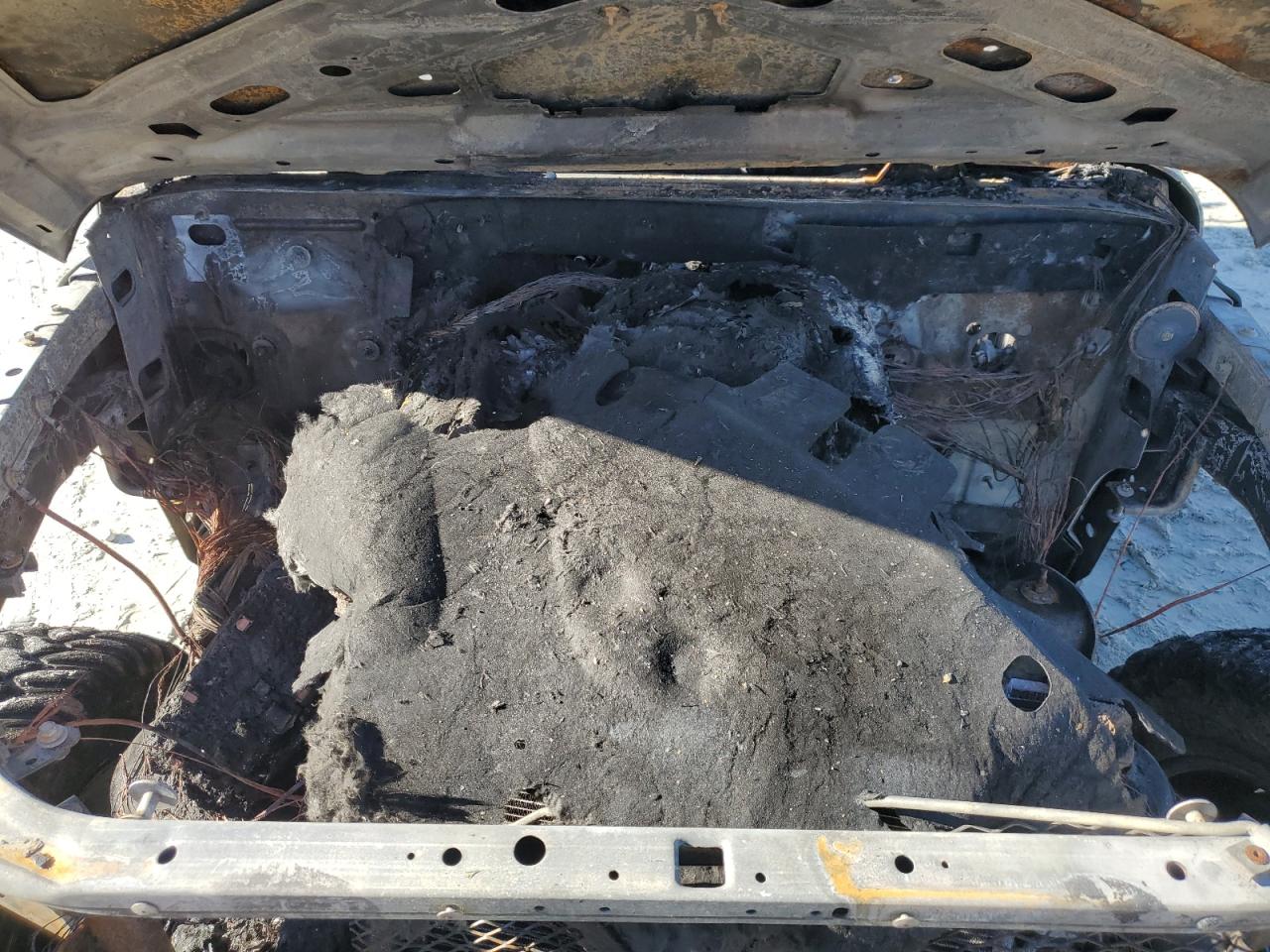 2016 Jeep Wrangler VIN 1C4BJWFGXGL140045 Copart auction photo, burn damage thumbnail 11