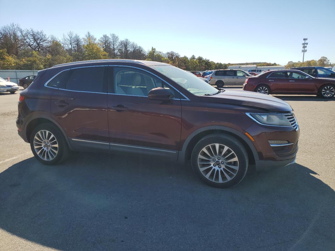 2017 Lincoln MKC VIN 5LMCJ3D94HUL11710 Copart auction photo, front end / minor dent/scratches damage thumbnail 4