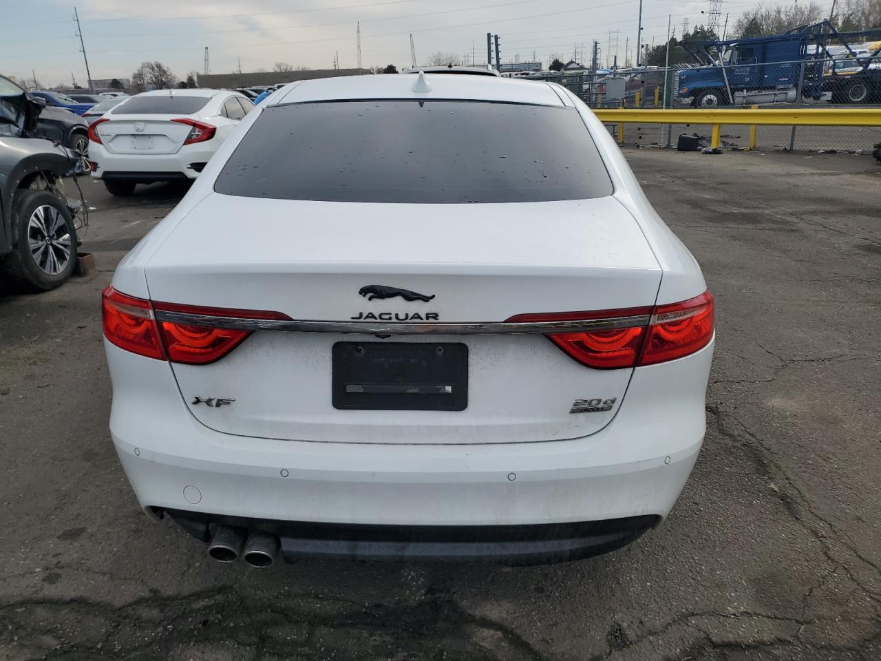 2017 Jaguar XF VIN SAJBJ4BN2HCY33798 Copart auction photo, front end damage thumbnail 6