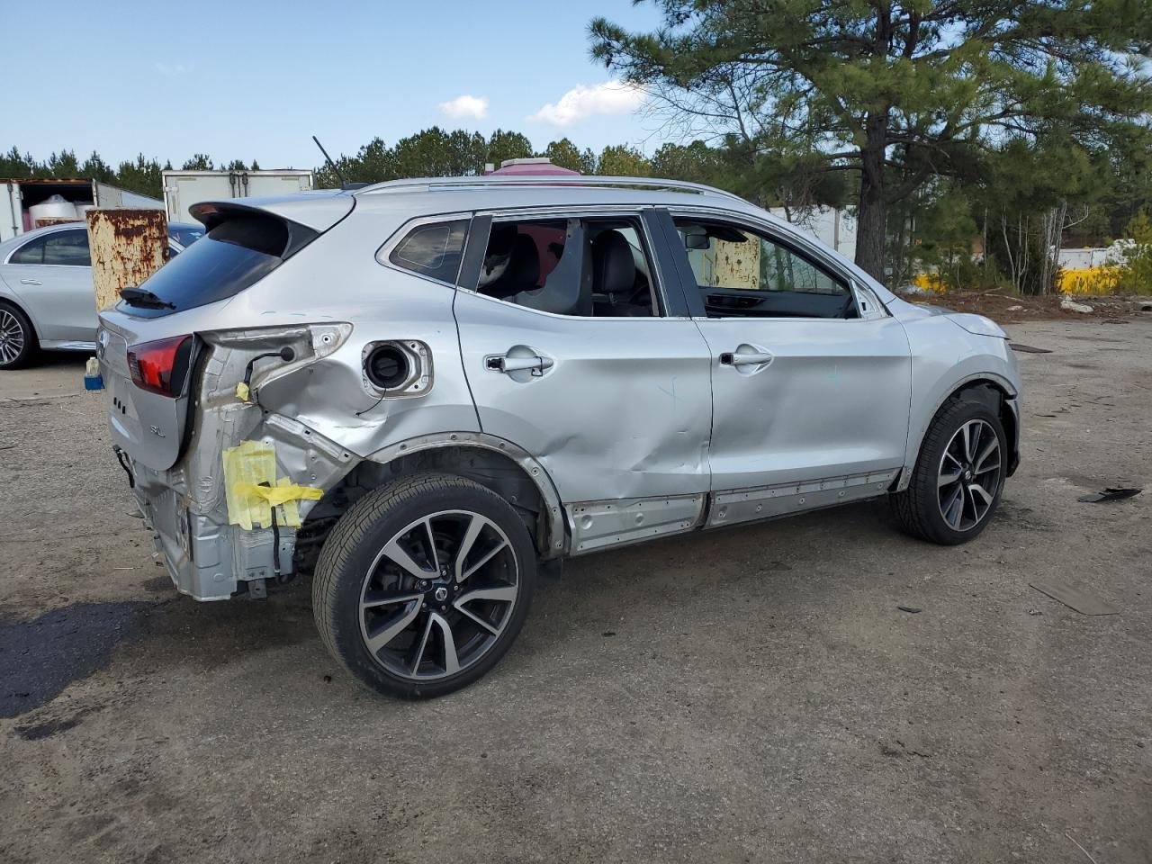 2017 Nissan Rogue VIN JN1BJ1CP7HW008757 Copart auction photo, side / rear end damage thumbnail 3