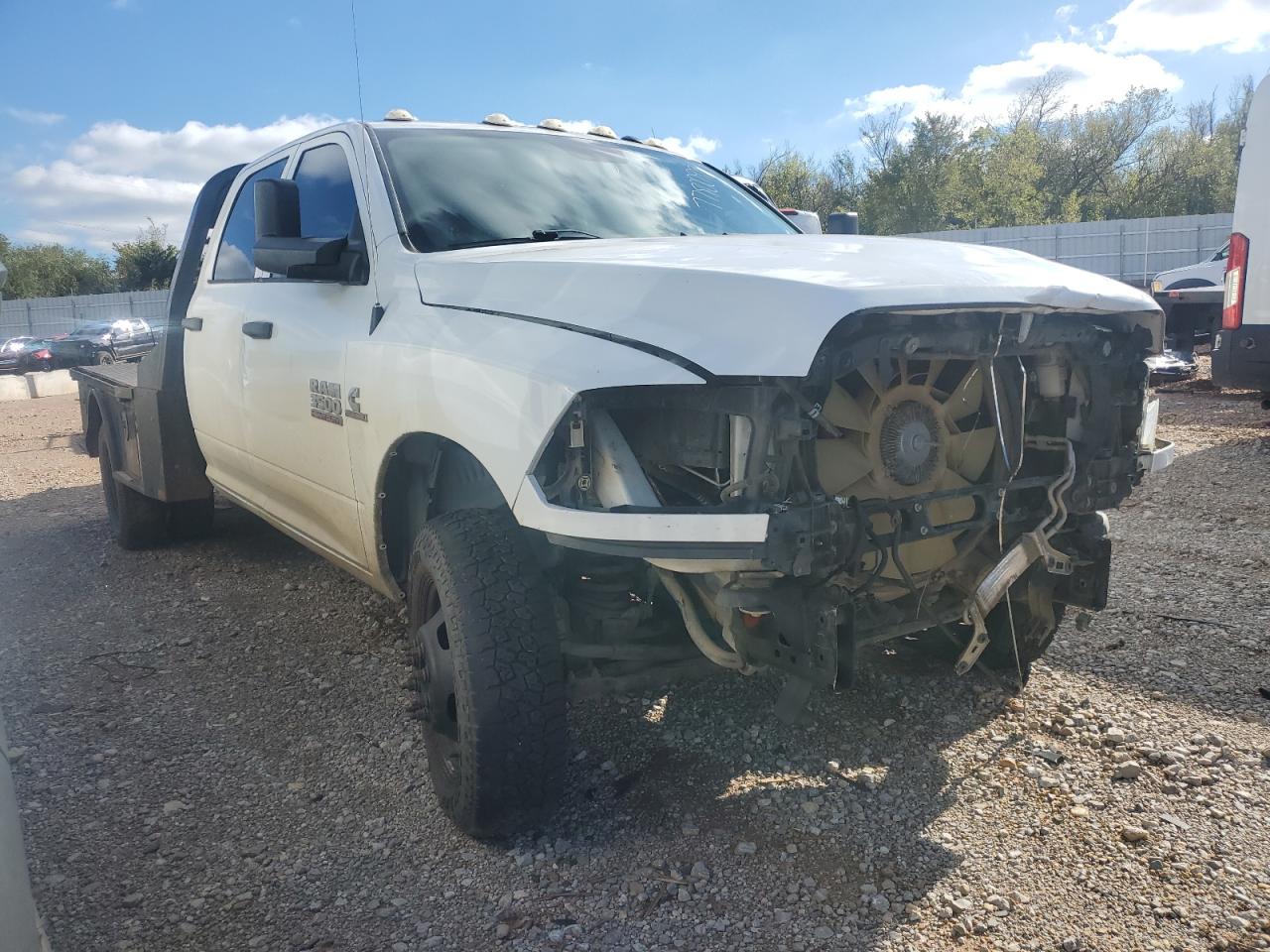 2018 RAM 3500 VIN 3C7WRTCL2JG134399 Copart auction photo, front end / side damage thumbnail 4