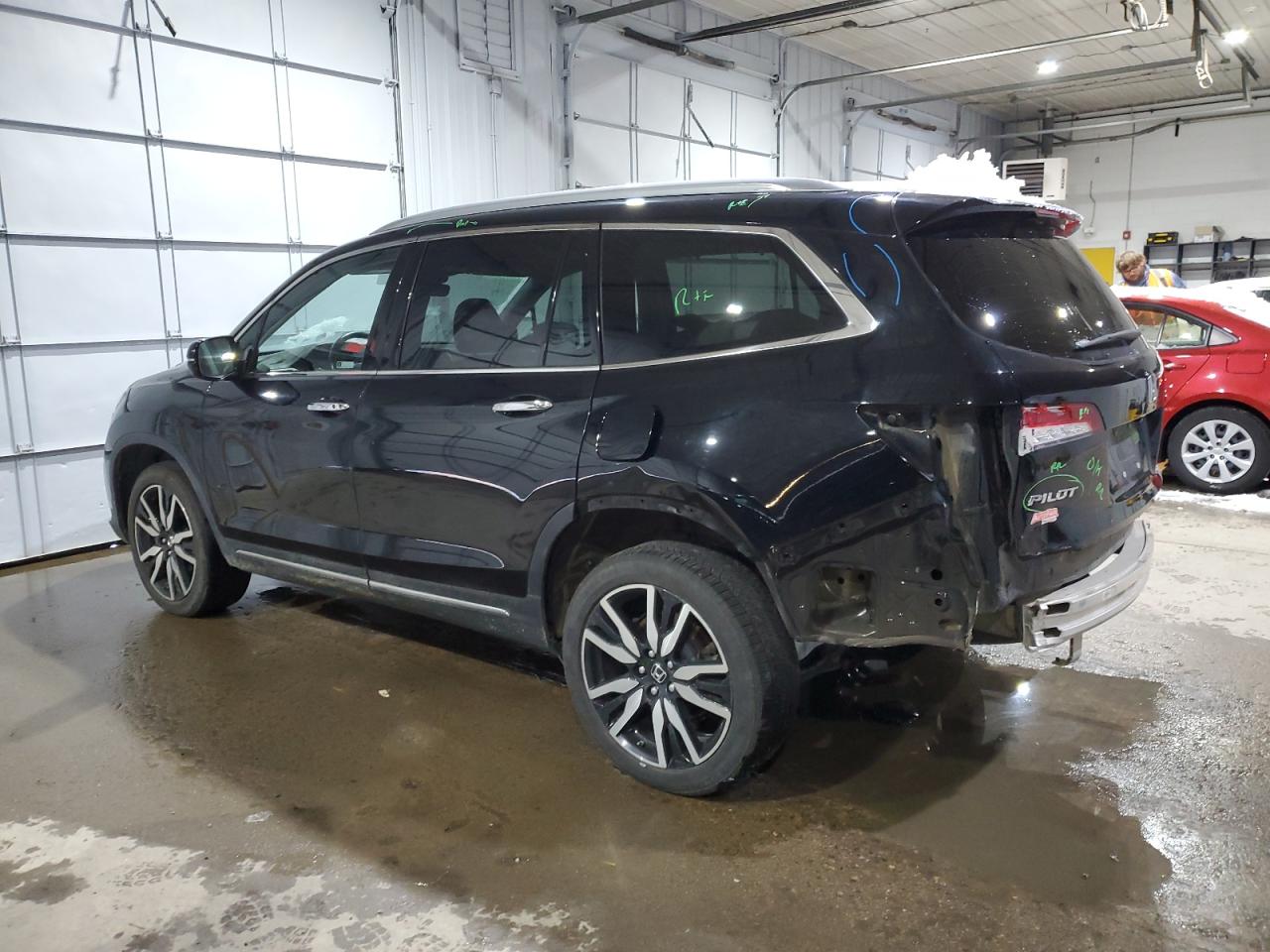 2021 Honda Pilot VIN 5FNYF6H05MB005324 Copart auction photo, rear end / undercarriage damage thumbnail 2