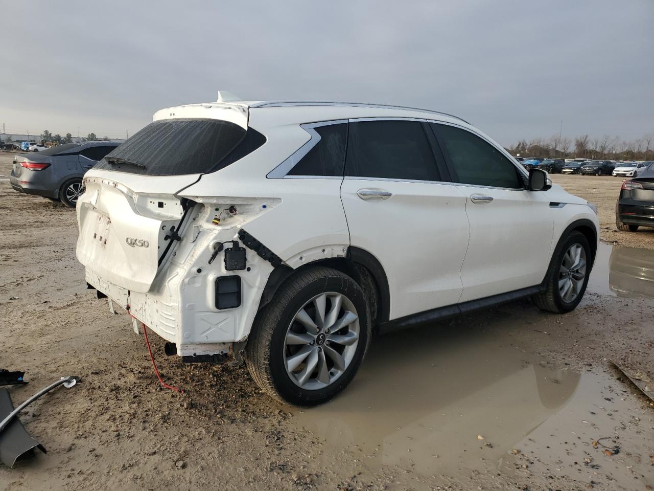2020 Infiniti QX50 VIN 3PCAJ5M12LF102665 Copart auction photo, rear end / minor dent/scratches damage thumbnail 3