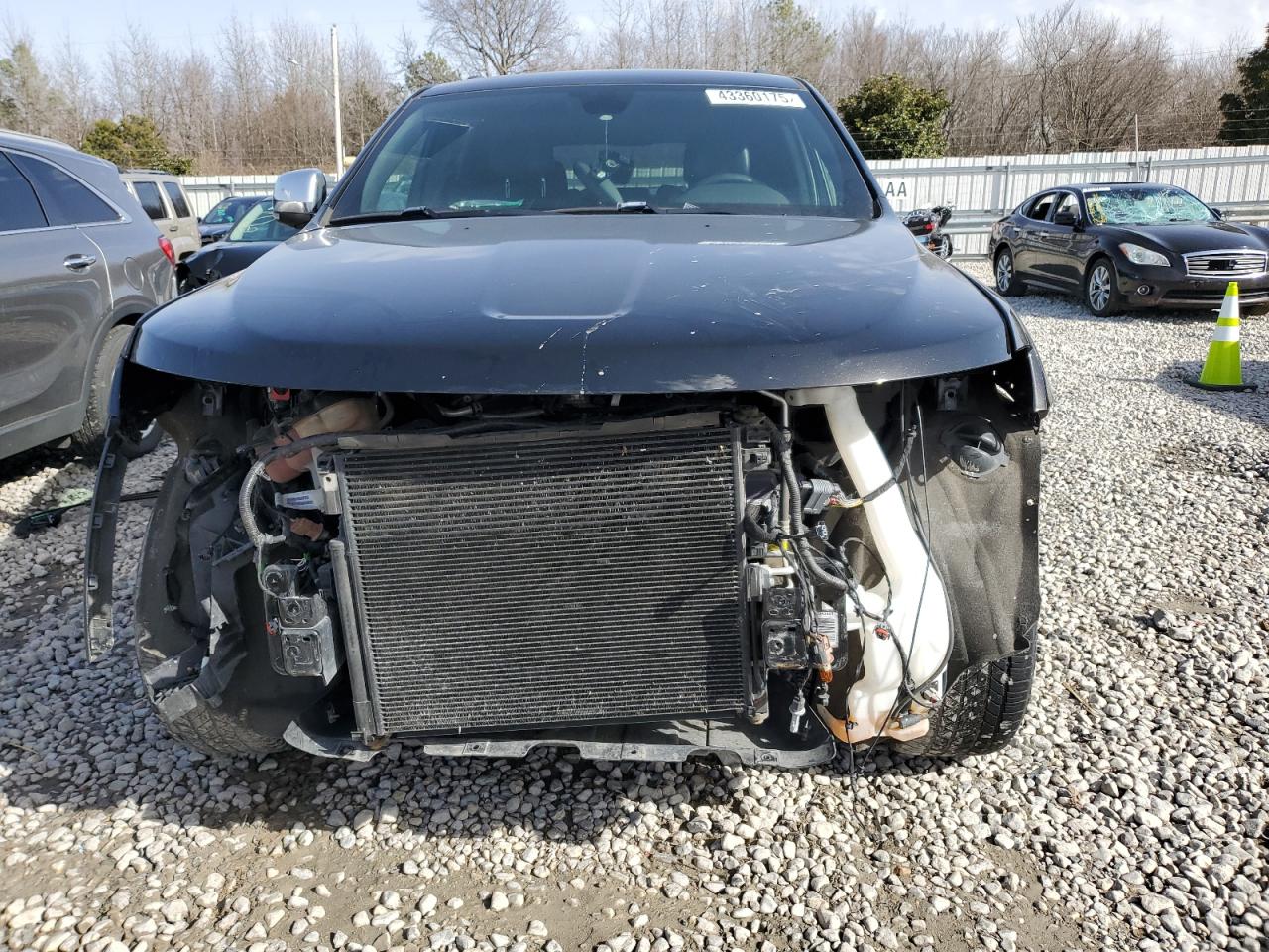 2018 Jeep Grand Cherokee VIN 1C4RJFBG0JC370687 Copart auction photo, front end / minor dent/scratches damage thumbnail 5