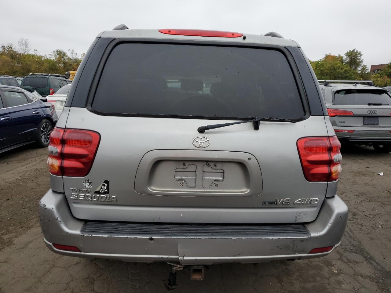 2004 Toyota Sequoia VIN 5TDBT44A04S220672 Copart auction photo, front end damage thumbnail 6