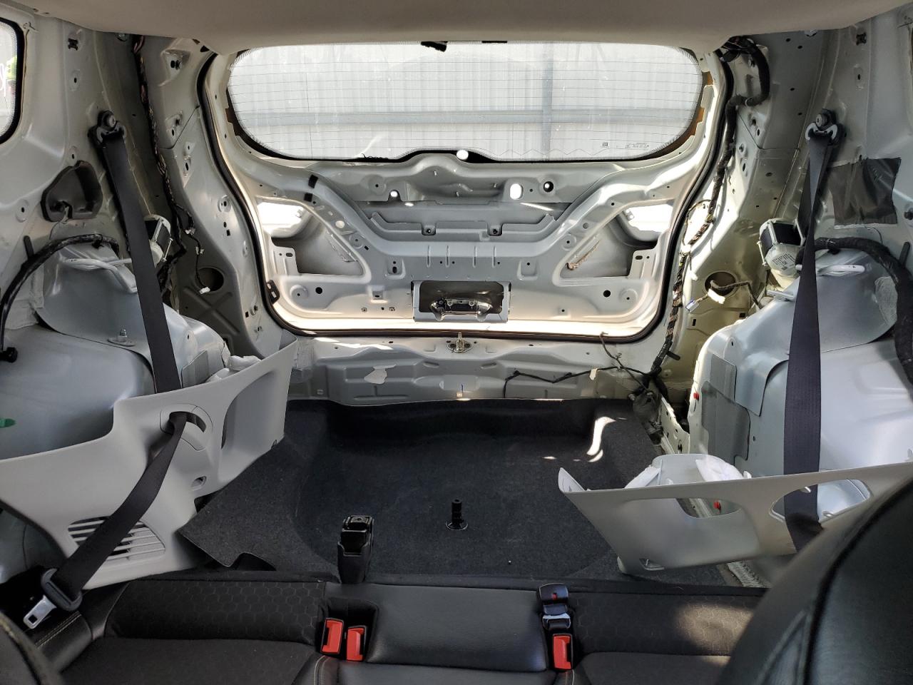 2018 Jeep Compass VIN 3C4NJDBB9JT435788 Copart auction photo, undercarriage / rear end damage thumbnail 10