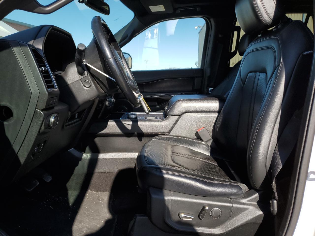 2018 Ford Expedition VIN 1FMJU1KT8JEA33933 Copart auction photo, front end damage thumbnail 7