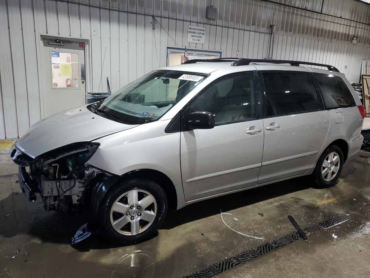 2010 Toyota Sienna VIN 5TDKK4CC1AS328462