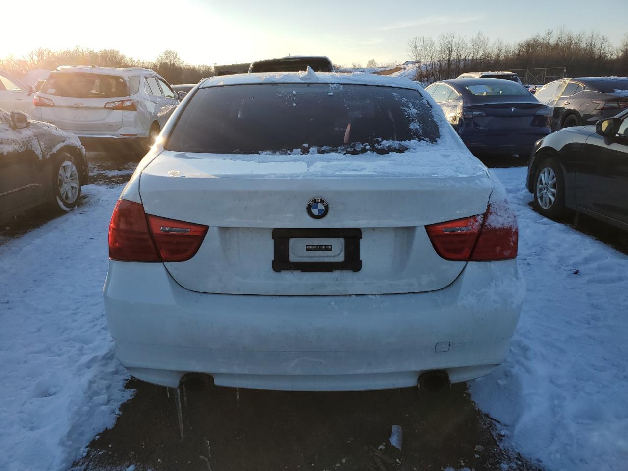 2011 BMW 3er VIN WBAPL5G57BNN21899 Copart auction photo, front end damage thumbnail 6