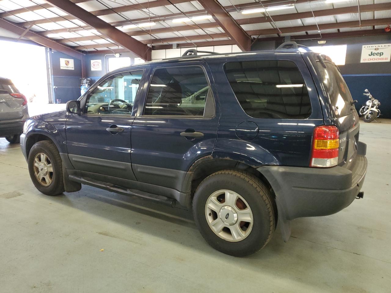 2003 Ford Escape VIN 1FMYU93183KA03636 Copart auction photo, side / rear end damage thumbnail 2