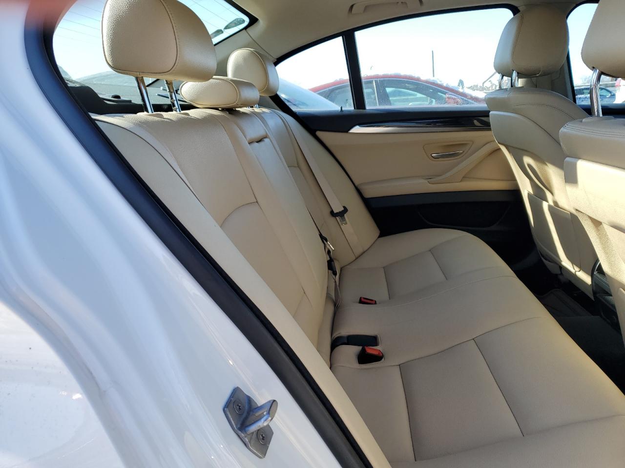 2016 BMW 5er VIN WBA5A7C54GG152042 Copart auction photo, minor dent/scratches damage thumbnail 10