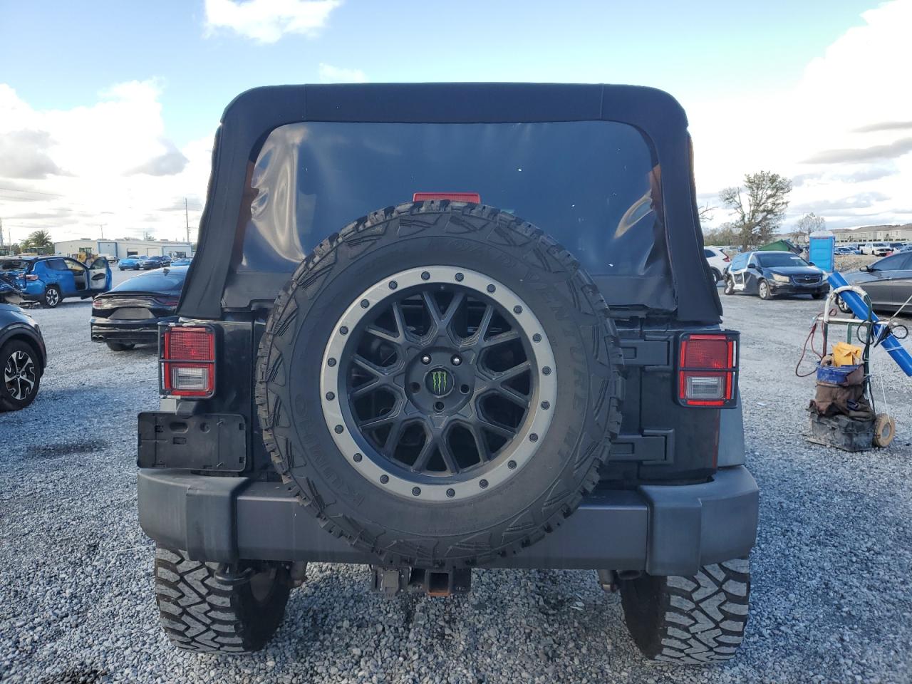 2016 Jeep Wrangler VIN 1C4BJWDG4GL136284 Copart auction photo, front end damage thumbnail 6