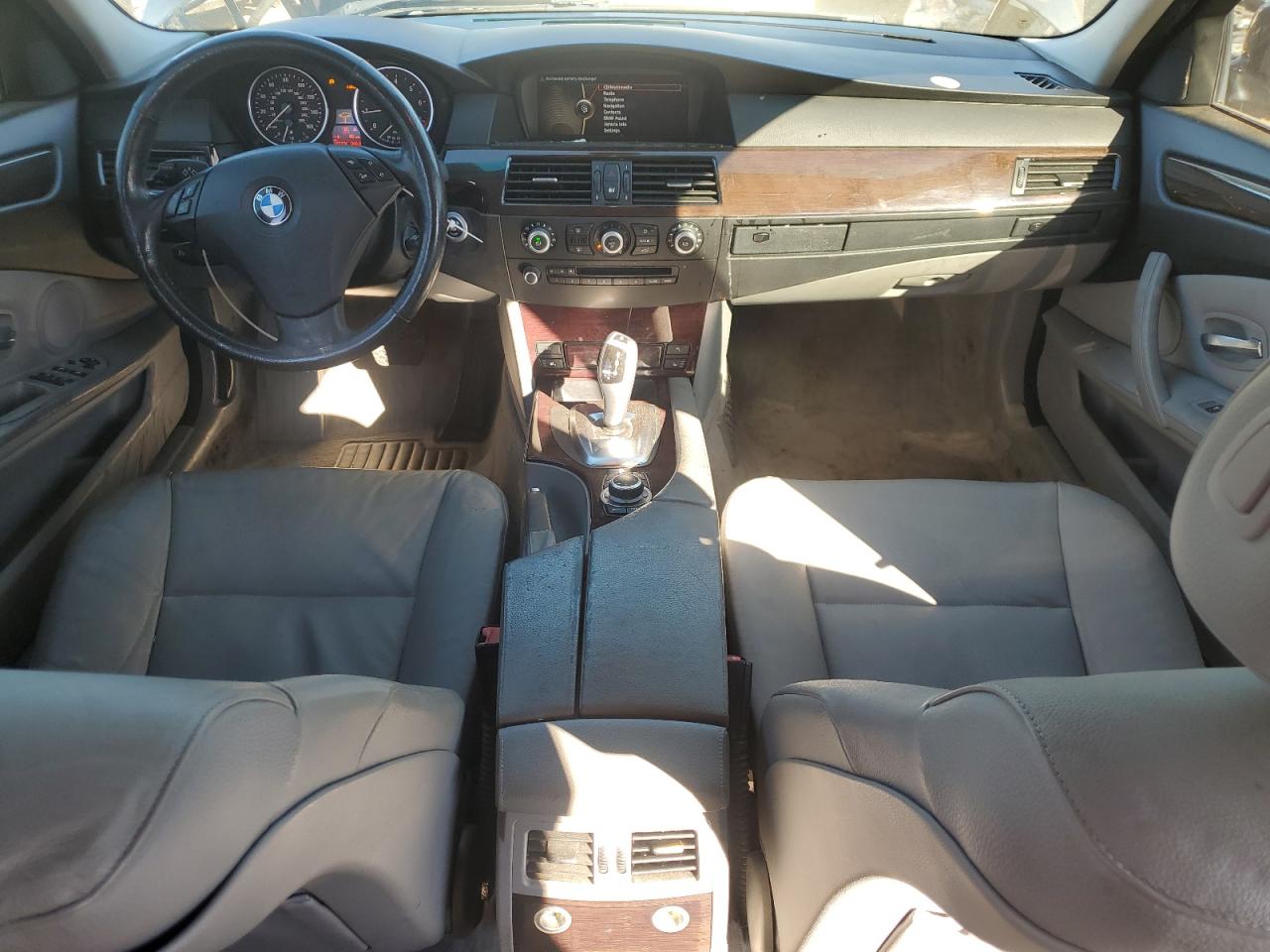 2010 BMW 5er VIN WBANV1C52AC446071 Copart auction photo, all over damage thumbnail 8