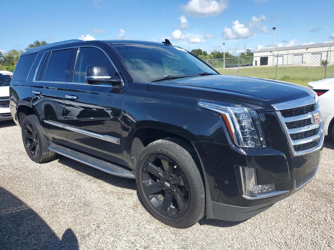 2019 Cadillac Escalade VIN 1GYS3BKJ2KR387807 Copart auction photo, water/flood damage thumbnail 4